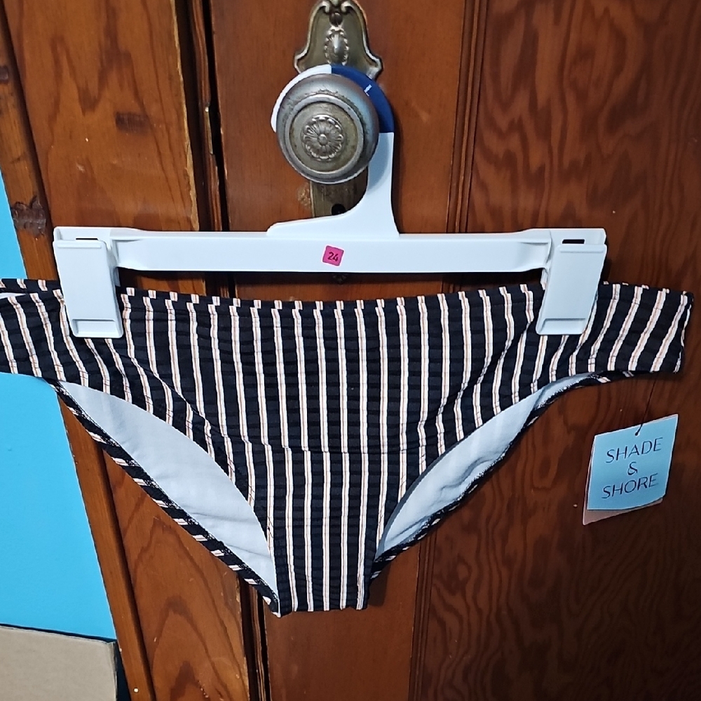 Striped Bikini Bottoms in Navy and White